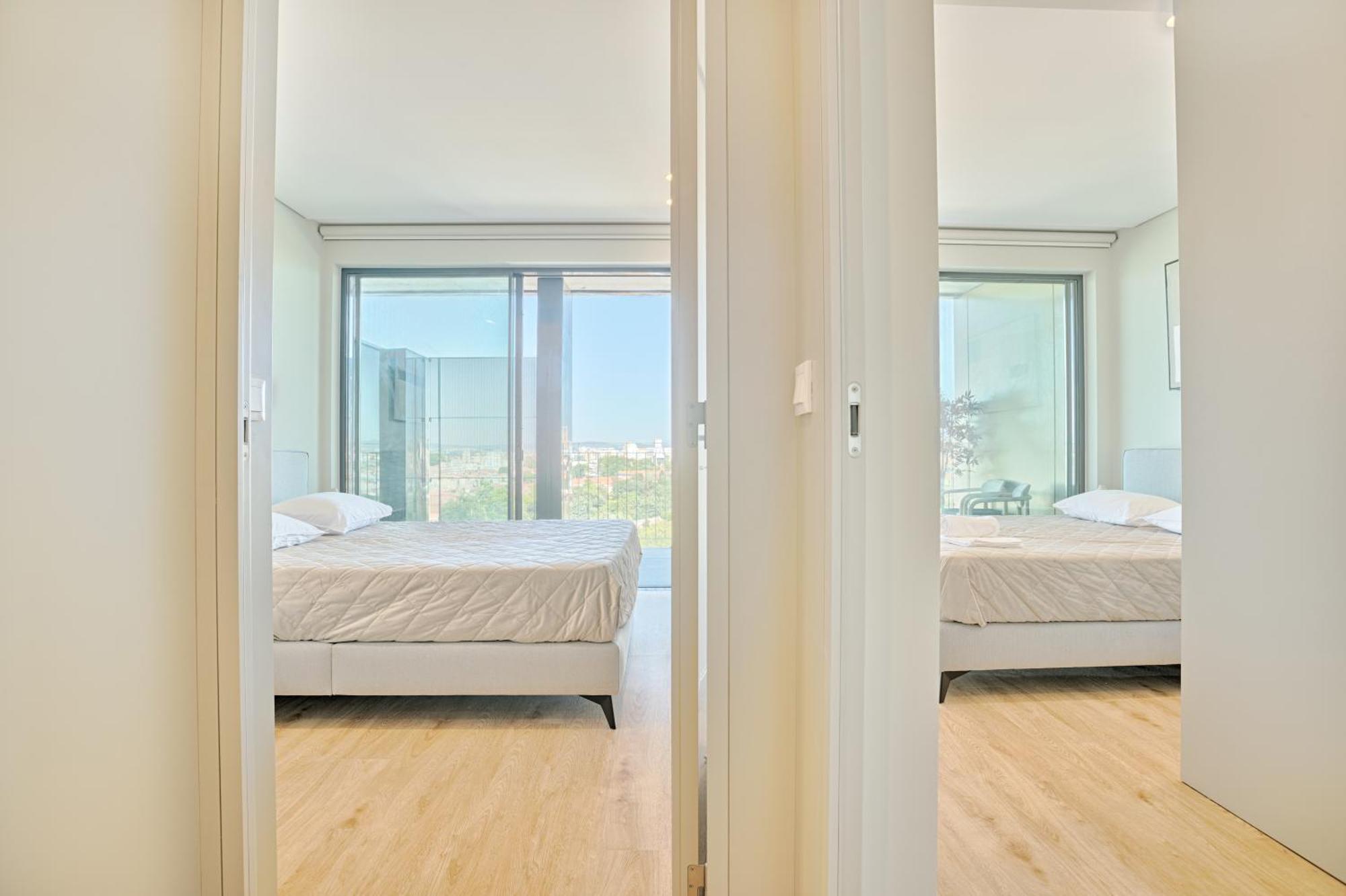 Brand New Luxurious Ap T2 - Amazing View- With Garage Leilighet Vila Nova de Gaia Eksteriør bilde
