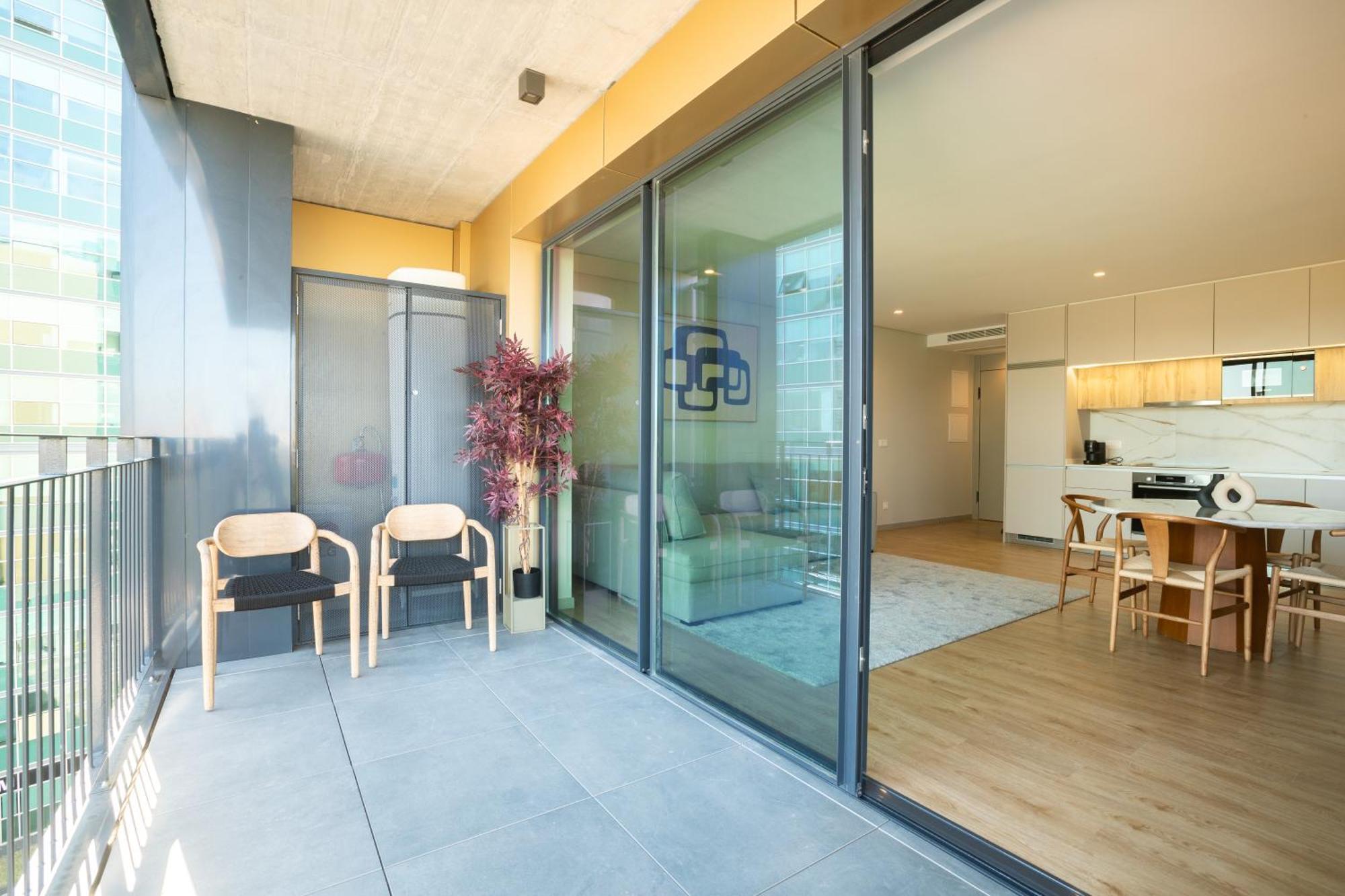 Brand New Luxurious Ap T2 - Amazing View- With Garage Leilighet Vila Nova de Gaia Eksteriør bilde